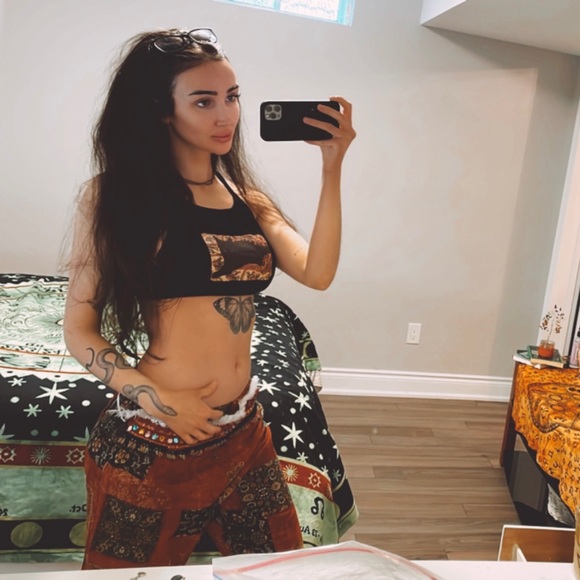 Meet your Posher, Dez - Picture 1 of 8